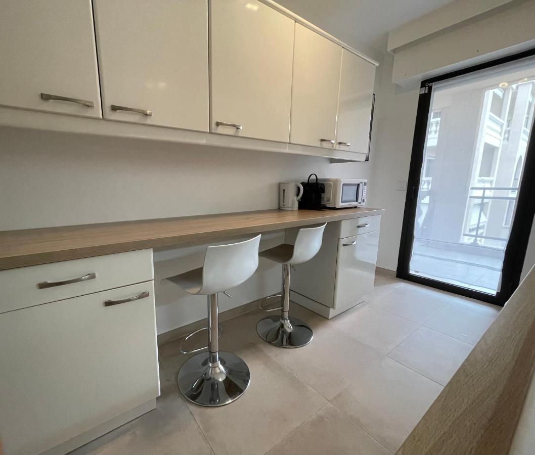 Domaine D'Ahmosis, Modern 2 Bedrooms Refurbished Apartment, F3 Moderne Fraichement Renove Le Cannet Kültér fotó